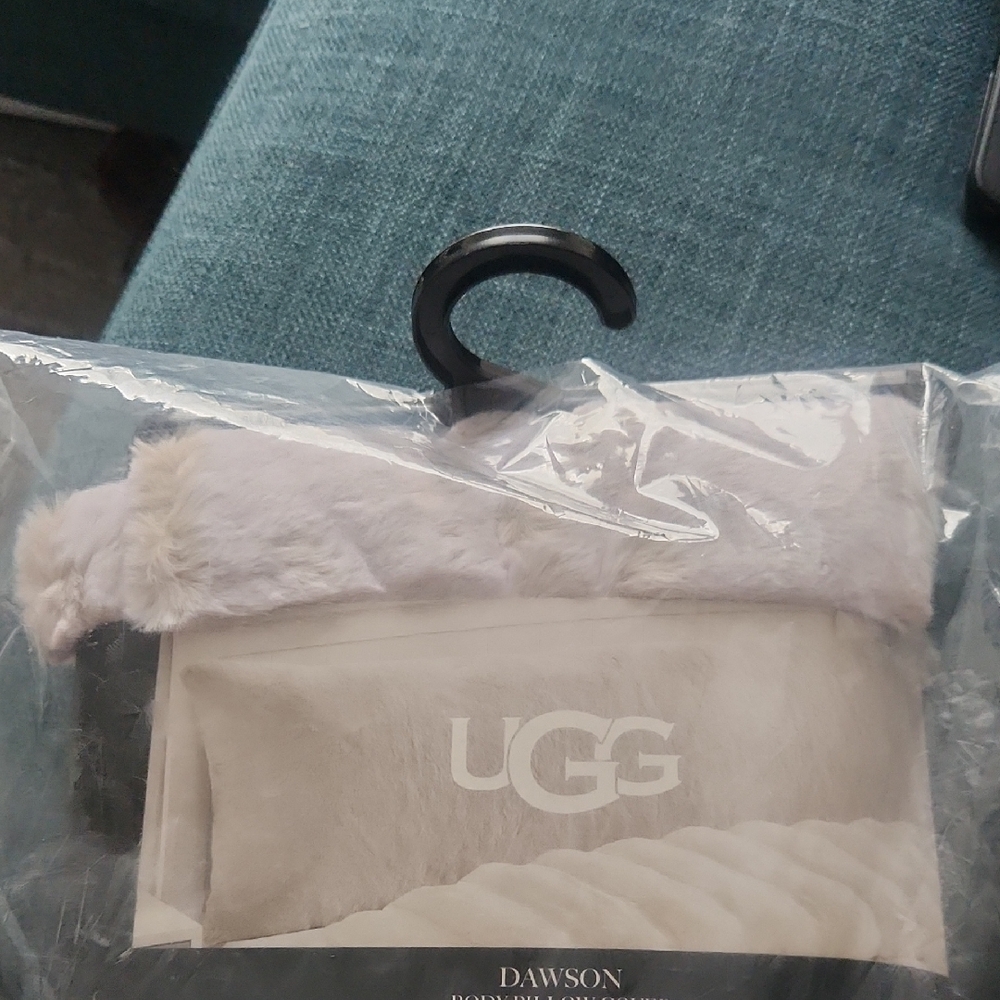 UGG DAWSON BODY PILLOW COVER IN SHORELINE NWT